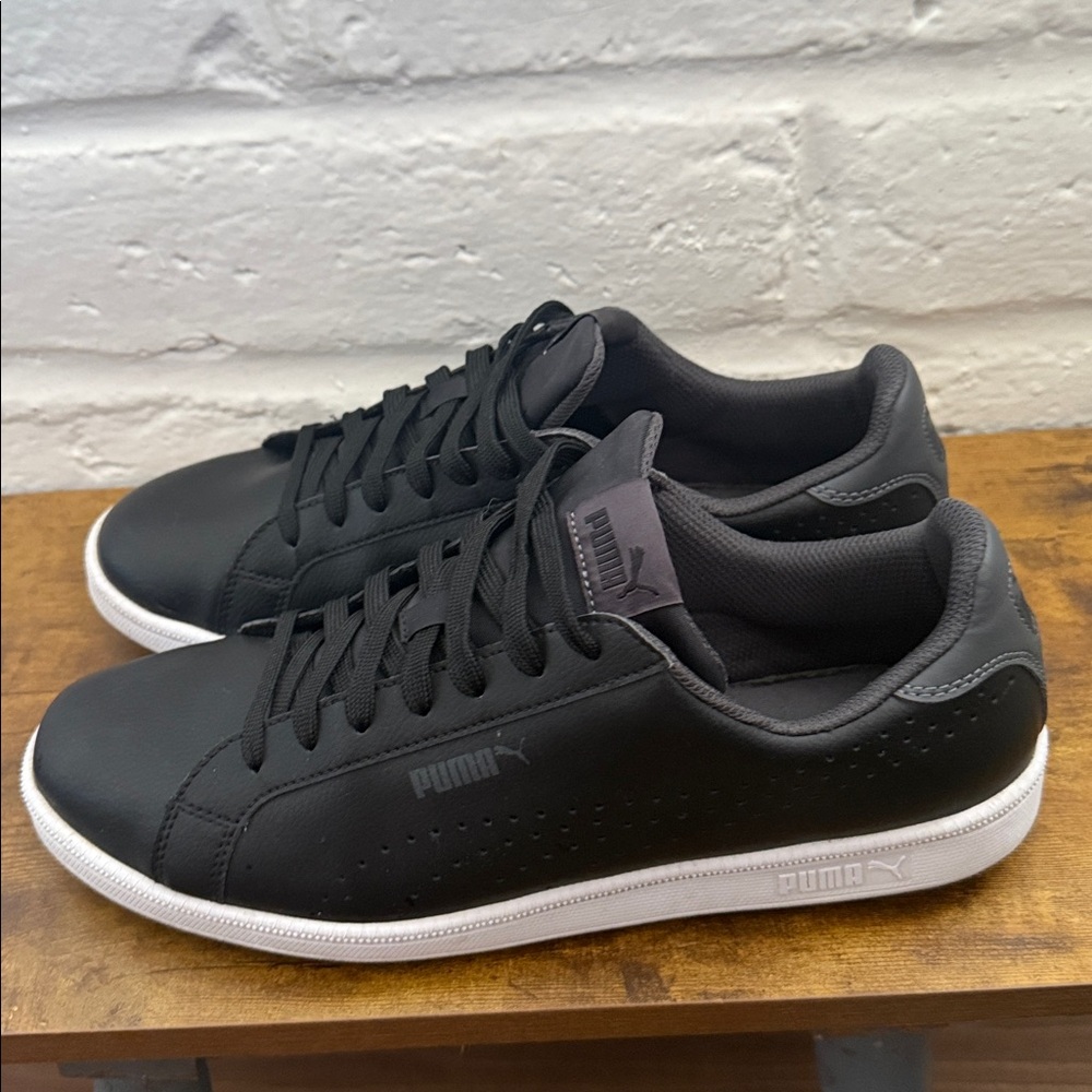 Puma Smash Perforated Sneakers 
 ( size 11) - Picture 7 of 15
